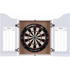 dartkabinet met dartbord